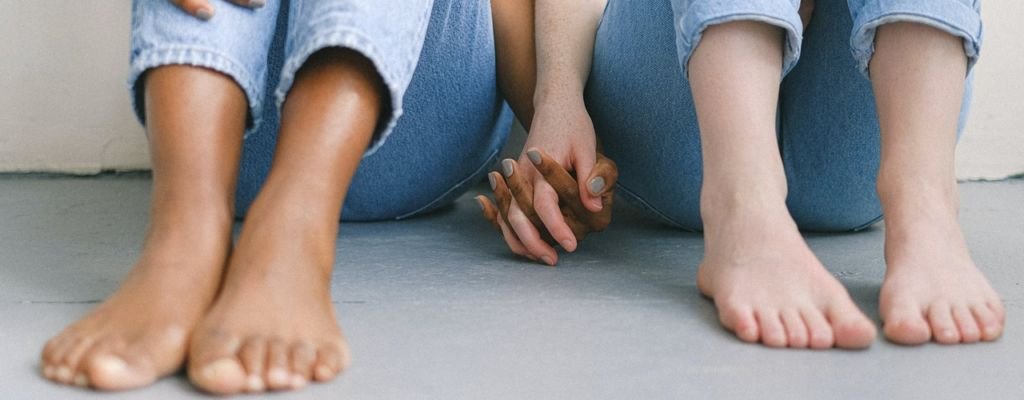 Background_Topo_Artigos_1280x500_003_casal_gay Background_Topo_Artigos_1280x500_003_casal_gay